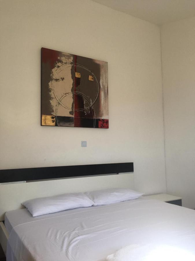 Apartmani Dario Podstrana Bagian luar foto