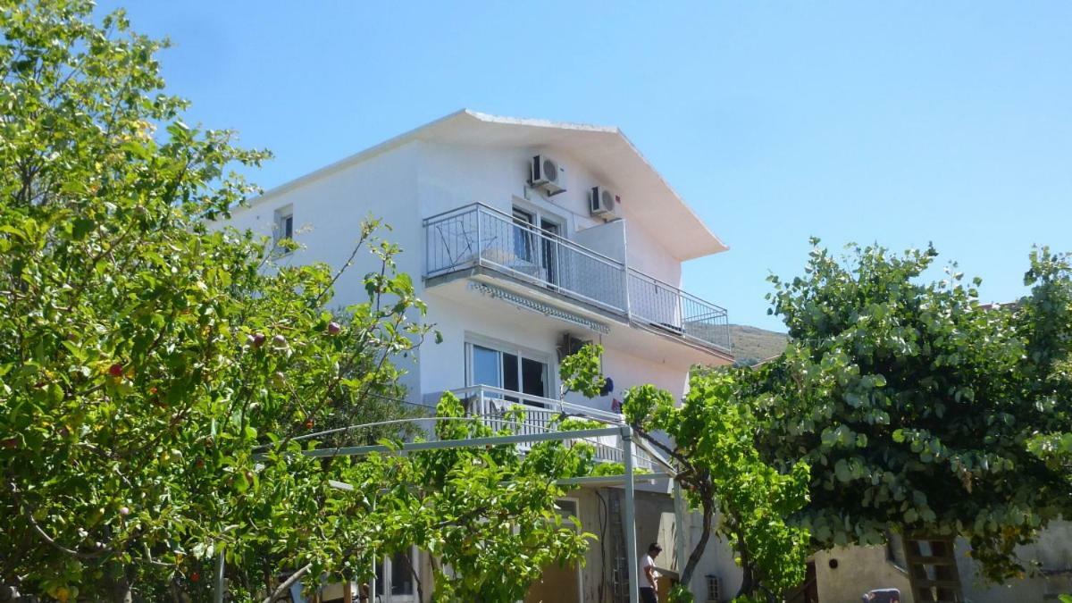 Apartmani Dario Podstrana Bagian luar foto